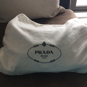 Used Prada bag, authenticity certificate enclosed!